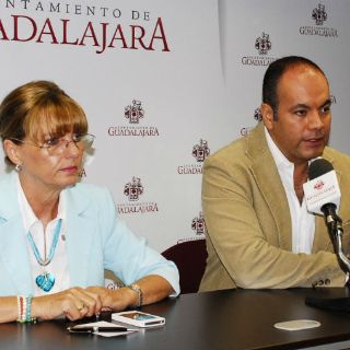 Persisten grupos protegidos de ambulantes: PAN