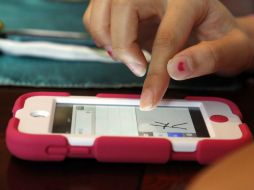 Los smartphones con iOs y Android cuentan con aplicaciones exclusivas para las mujeres. ARCHIVO /