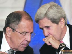 Sergei Lavrov  y John Kerry dejan de lado las tensiones entre sus presidentes y se reúnen en Washington. AFP /