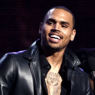 Chris Brown se convulsiona en estudio de grabación
