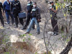 Vecinos reportan los hechos a las autoridades, y la policía acude al lugar de manera inmediata. ARCHIVO /
