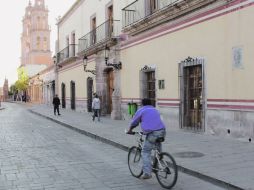 Invitación. Con la ayuda de algunos vigilantes o dependientes, las visitas a los edifios resulta enriquecedora. ESPECIAL /