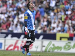 El arquero de los poblanos, Jorge Villalpando, lamenta una falla de su equipo. MEXSPORT /