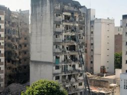 La explosión provocó severos daños en las viviendas de 240 familias, que por ahora no pueden regresar a sus hogares. ARCHIVO /