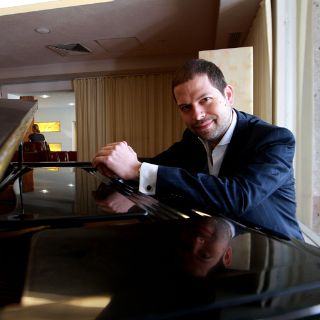 Altamirano, músico de una sola pieza