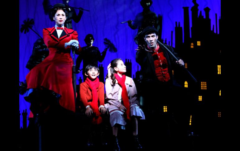 El elenco de ''Mary Poppins'' es encabezado por Bianca Marroquín y Mauricio Salas. ARCHIVO /