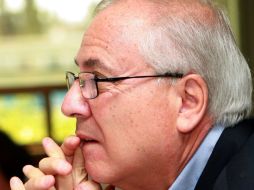 Los padres deben actualizarse y estar pendientes de lo que hacen sus hijos, asegura el legislador panista Guillermo Martínez Mora. ARCHIVO /