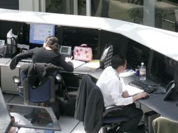 El mercado accionario mexicano cierra en línea con los índices Dow Jones y Standard & Poor´s. ARCHIVO /