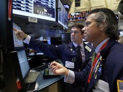 La jornada cambiaria estuvo marcada por el crecimiento menor al previsto de la economía japonesa en el segundo trimestre. AP /