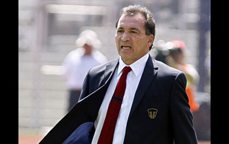 Carrillo señaló que fue un privilegio dirigir al Club Universidad, pero que no lo dejaron terminar. ARCHIVO /