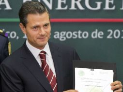 El Presidente Peña Nieto presentó su plan de reforma energética esta mañana en la Residencia Oficial de Los Pinos. AP /