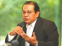 Requisito. Luis Cruz advierte que el mayor impacto lo tendrán las pymes. EE  /