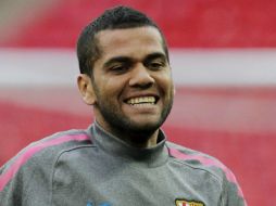 Alves tiene contrato vigente con los catalanes hasta el año 2015. ARCHIVO /
