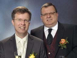 Rüdiger (d) y Christoph Zimmermann (i), durante su boda celebrada en Seligenstadt. EFE /
