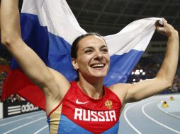 Yelena se despide del atletismo en lo más alto del podio. AFP /