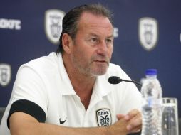 El equipo aún puede apelar la decisión de la UEFA. EFE /