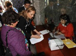 Perciben en mujeres trabajadoras 'una pizca de feminismo y un deseo de cambio personal'. ARCHIVO /