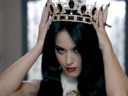 Katy Perry en la misma semana presenta un nuevo sencillo y su producto aromático. ESPECIAL /