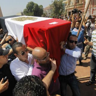 Los Hermanos Musulmanes celebran funerales en Egipto
