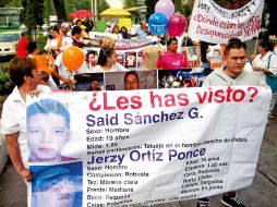 Los familiares exigen que se les informe a ellos cualquier dato antes de darse a conocer a otros medios. ARCHIVO /