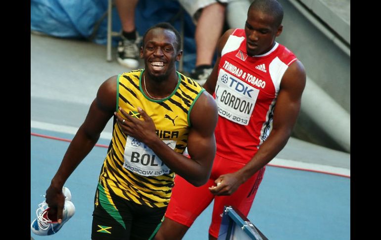 Casi sin despeinarse, el corredor número uno llegó a la meta en la primera ronda de 200 metros. EFE /