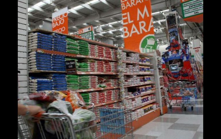 Comercial Mexicana invertirá en lo que resta del año mil 735 millones de pesos en la apertura. ARCHIVO /