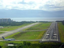 El aeropuerto de Puerto Vallarta ha perdido aproximadamente 400 mil turistas que llegaban por este medio. ARCHIVO /