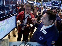 La Bolsa de Nueva York cierra la jornada que estuvo marcada por datos económicos peores de lo esperado. EFE /