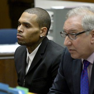 Chris Brown debe cumplir mil horas de trabajo comunitario