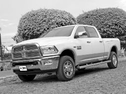 Ram 2500 Laramie Crew Cab Heavy Duty 4x4.  /