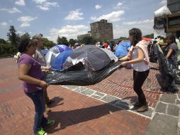 Los estudiantes no admitidos levantaron el  plantón que mantenían frente a rectoría de la UNAM. NTX /