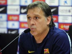 El entrenador del Barcelona tiene claro que es difícil dar explicaciones a los jugadores que no convoca. AFP /