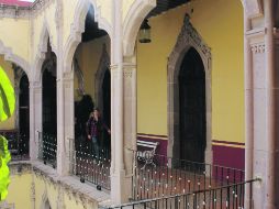 Disfrutar de las construcciones jerezanas es un deleite que se recomienda hacer por fuera y por dentro de los edificios. ESPECIAL /