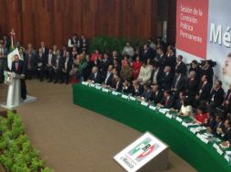 Beltrones, líder del PRI en la Cámara, hace uso de la palabra durante la sesión. ESPECIAL /