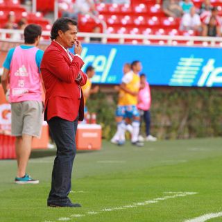 Benjamín Galindo es cesado en Chivas