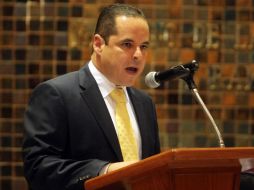 El diputado del PRD Enrique Velázquez ha iniciado una campaña de socialización de esta norma. ARCHIVO /