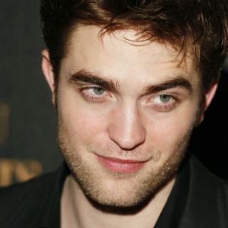 Pattinson agrede a empleado por equivocación