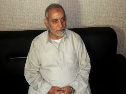 El guía espiritual de los Hermanos Musulmanes, Mohamed Badía, tras su arresto en El Cairo. EFE /