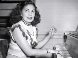 Consuelo Velázquez escribía en secreto algunas melodías, las cuales se volvieron populares. ARCHIVO /