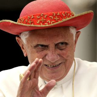 Benedicto XVI dice que Dios le pidió renunciar a su pontificado