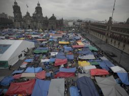 Las casas de campaña que los manifestantes instalaron ocupa casi la totalidad de la plaza de la Constitución. XINHUA /