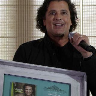 Carlos Vives recibe doble disco de diamante por ''Corazón Profundo''