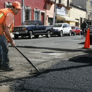 Inician pavimentación en Lomas del Camichin