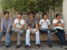 La agrupación se autodefine como un ''laboratorio de sonidos''. (Foto tomada del Facebook de Polivinyl) ESPECIAL /