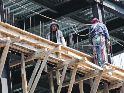 Los especialistas sugieren mirar de cerca el desempeño de la industria de la construcción, ya que es un termómetro de la economía. NTX /