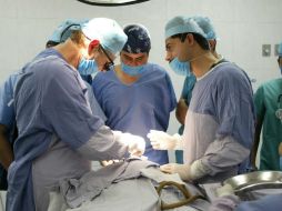 Una italiana de 42 años de edad fue exitosamente operada de un tumor en la que no sintió ningún dolor gracias a la hipnosis. ARCHIVO /