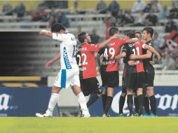 Dan la cara. Omar Asad volvió a utilizar una oncena con muchos jugadores suplentes, que se ven mejor que los titulares. MEXSPORT /