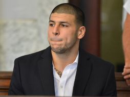 El ex futbolista de Nueva Inglaterra se ha declarado inocente pero pemanece en la cárcel sin derecho a fianza. AP /