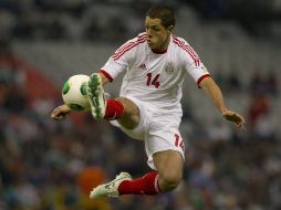 Javier Hernández se encuentra entre los 25 delanteros mas caros del mundo. ARCHIVO /