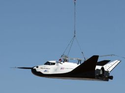 Las dos horas de prueba de la nave espacial Dream Chaser ocurrieron el jueves en el Centro de Investigación de Vuelo Dryden de la NASA. AP /